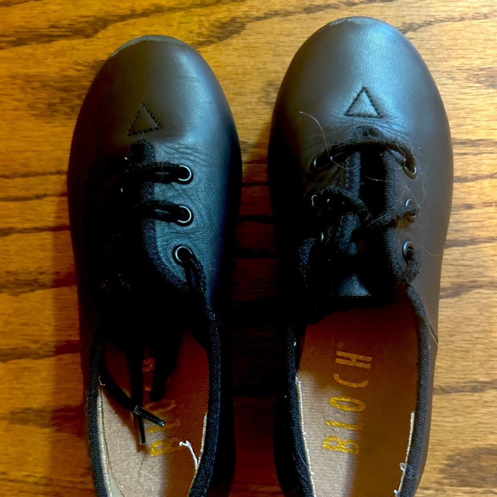 Used tap shoes. These shoes still have a lot of life in them!